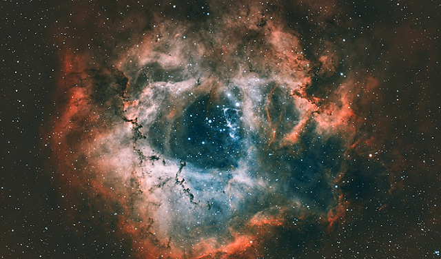 أداة برمجية تتيح محاكاة بنية الكون على الحواسيب المحمولة بدلاً من الحواسيب العملاقة