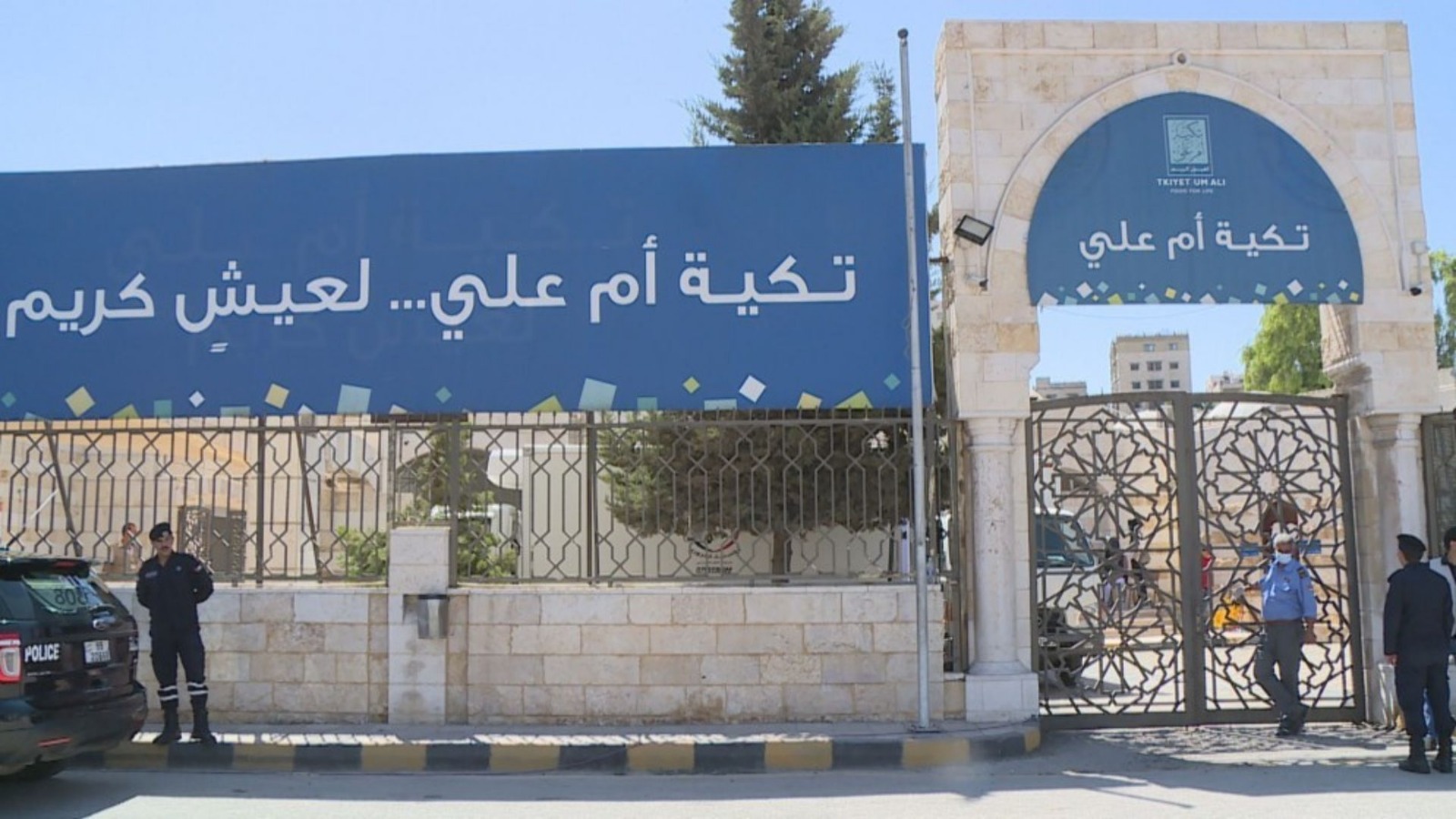 تكية أم علي تجهز 110 آلاف قطعة تدفئة لدعم الأشقاء في قطاع غزة