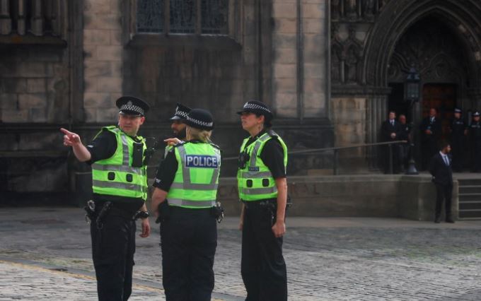 سرقة 600 قطعة أثرية عالـية القيمة من متحف بريستول البريطاني