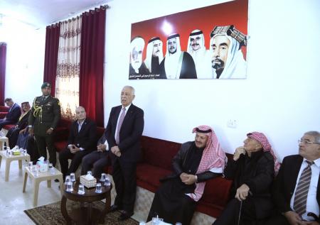 مندوبا عن الملك وولي العهد ..  العيسوي يعزي الشلول والصبيحات والغزالي والعثمان