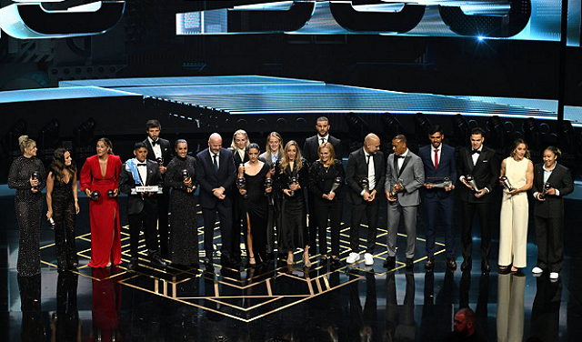 الإتحاد الدولي لكرة القدم يوزع جوائز "الأفضل" لعام 2025 الثلاثاء في الدوحة