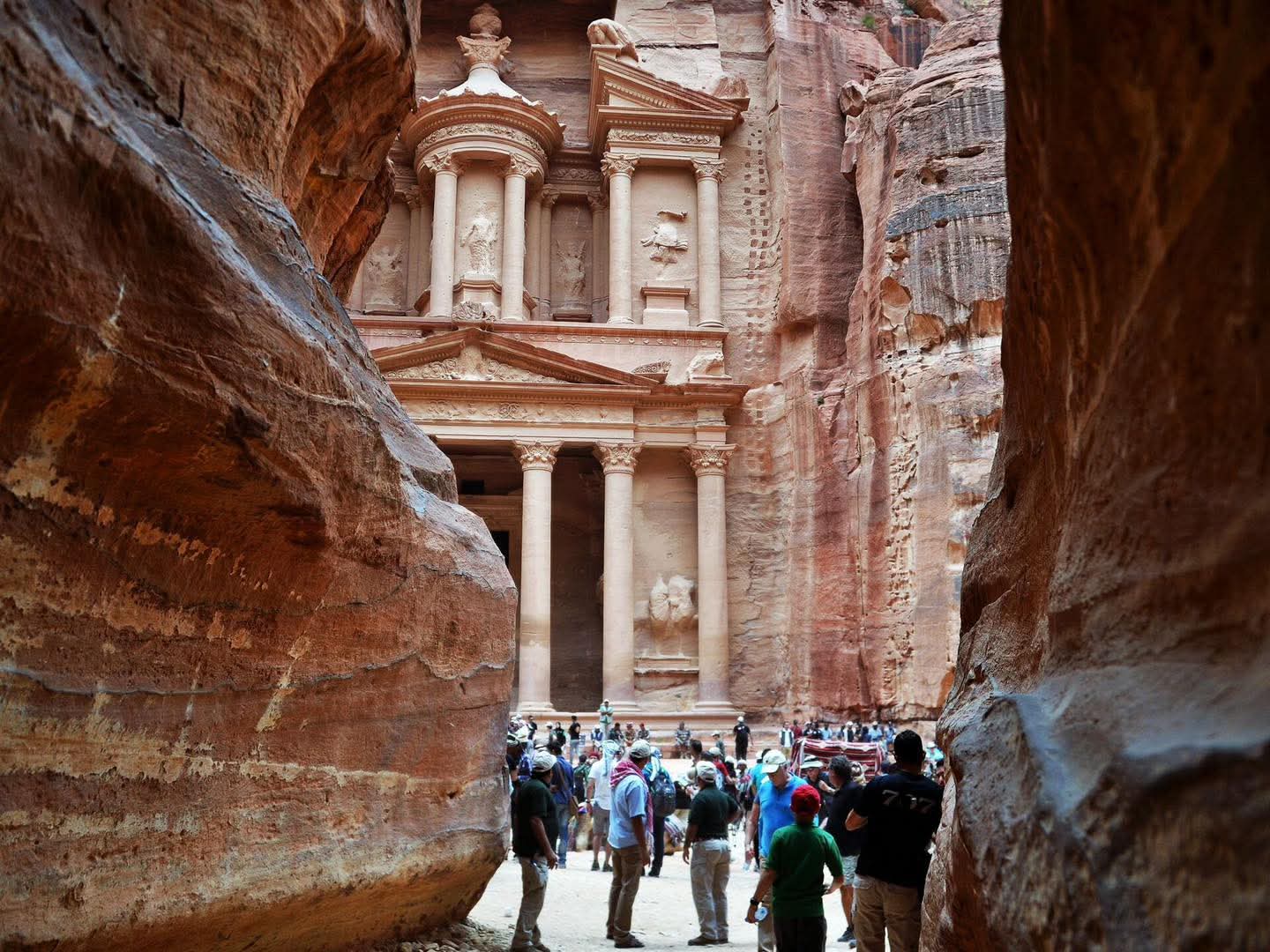 سلطة البترا: إخلاء الموقع الأثري من الزوار حفاظاً على سلامتهم 