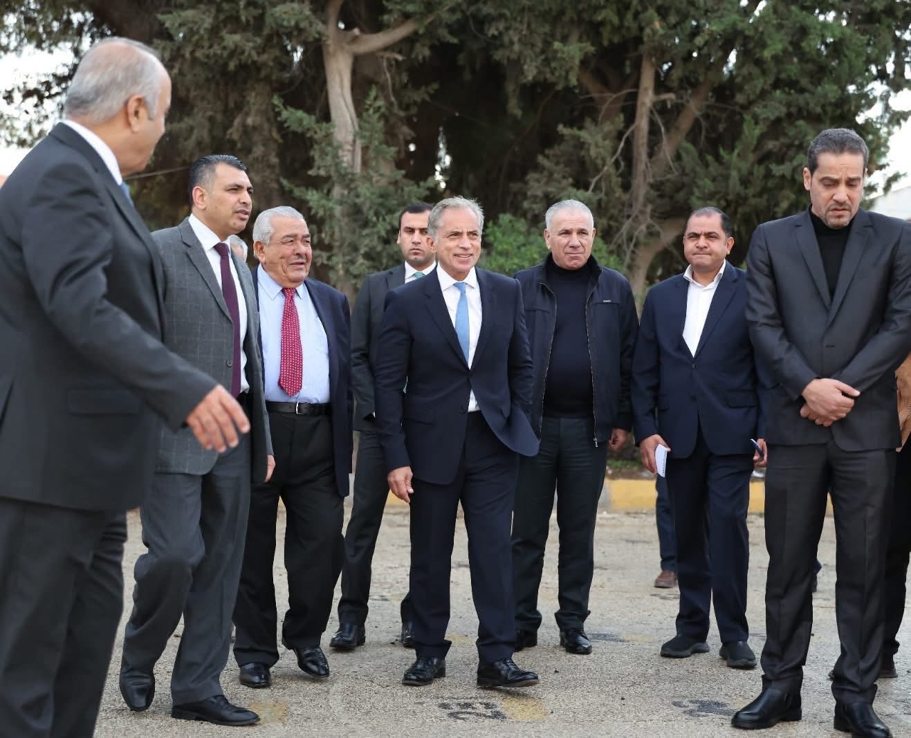 رئيس الوزراء يتفقد أربعة مواقع في جرش وإربد