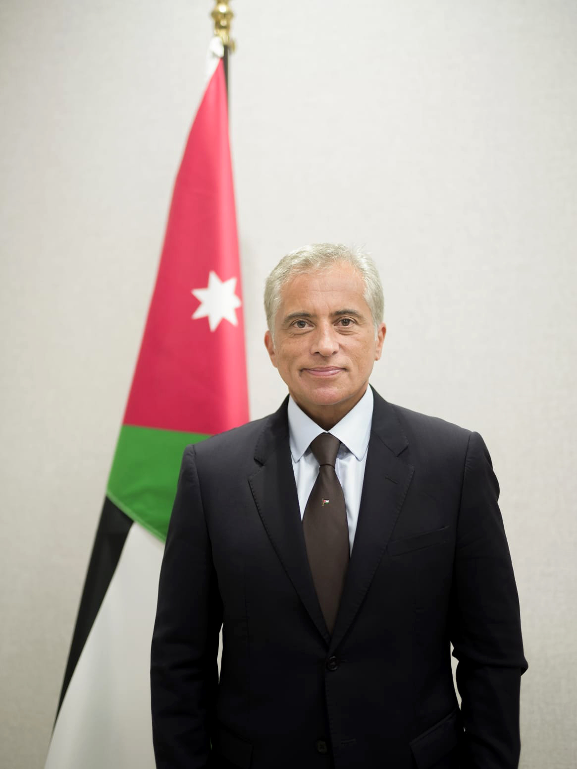 رئيس الوزراء يؤكّد التزام الحكومة بالعمل مع مجلس النوَّاب في جميع مراحل تنفيذ الموازنة واستمرارها في نهجها القائم على الشفافيَّة والتَّعاون والانفتاح 