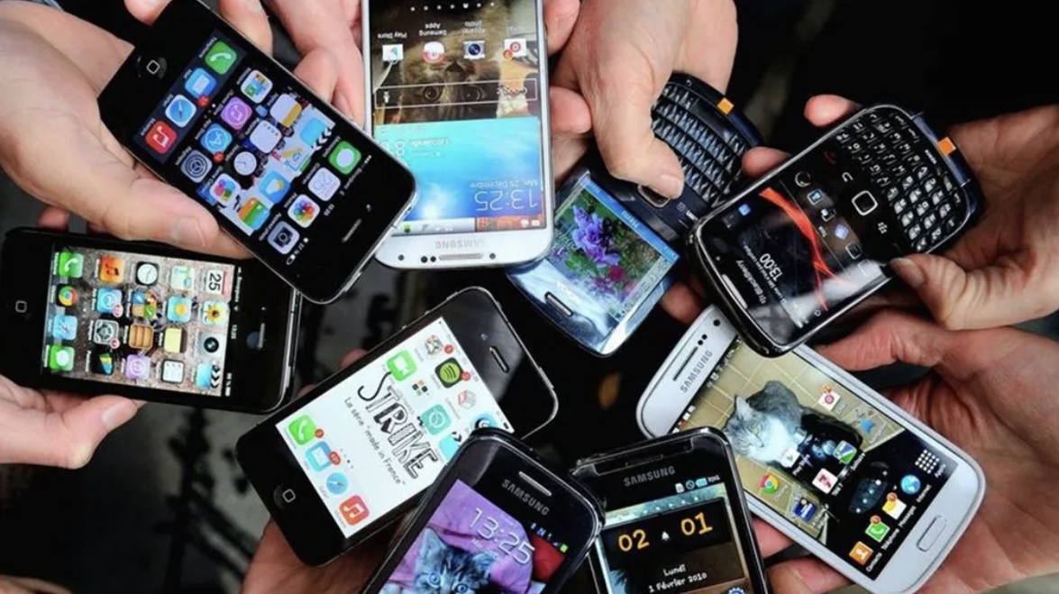 امتلاك هواتف ذكية قبل سن المراهقة يرتبط بمخاطر صحية