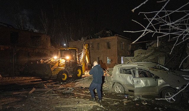 الأزمة تتصاعد بين روسيا واوكرانيا 