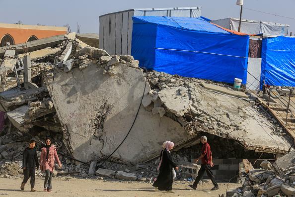 السلطات الإسرائيلية رفضت إدخال ما يقرب من 4000 منصة نقالة من مواد الإيواء