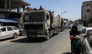  392 شاحنة محملة بالغذاء دخلت إلى قطاع غزة منذ بداية نيسان